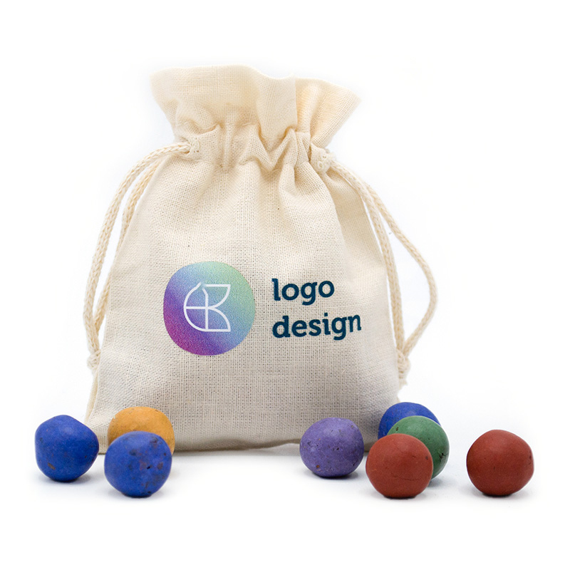 Pose med 8 frobomber